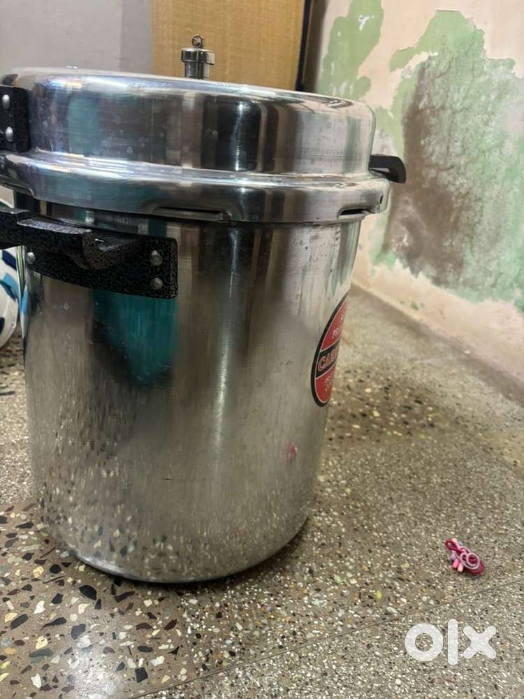 25ltr Carnival Pressure Cooker for sale.