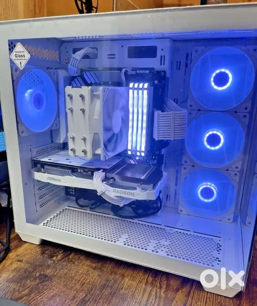 REE SHIPPING* Custom Gaming PC White - Ryzen 5, RX6600, 32GB Ram, RGB
