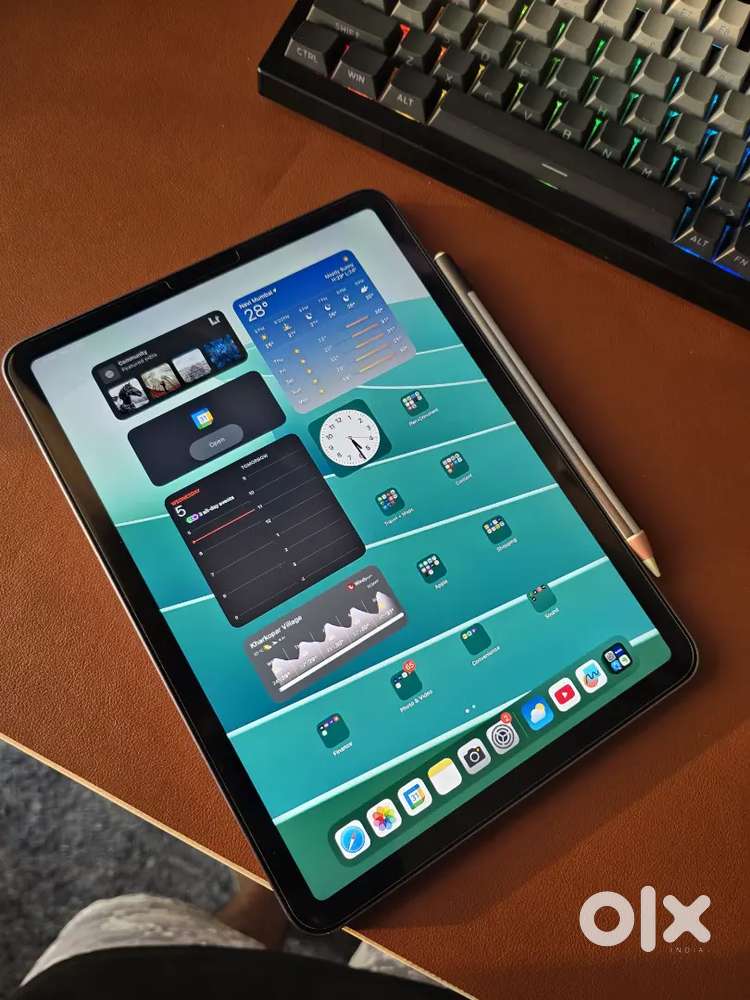 IPad Air 5th Generation 2021 M1 Chip + Apple Pencil 2  Like New