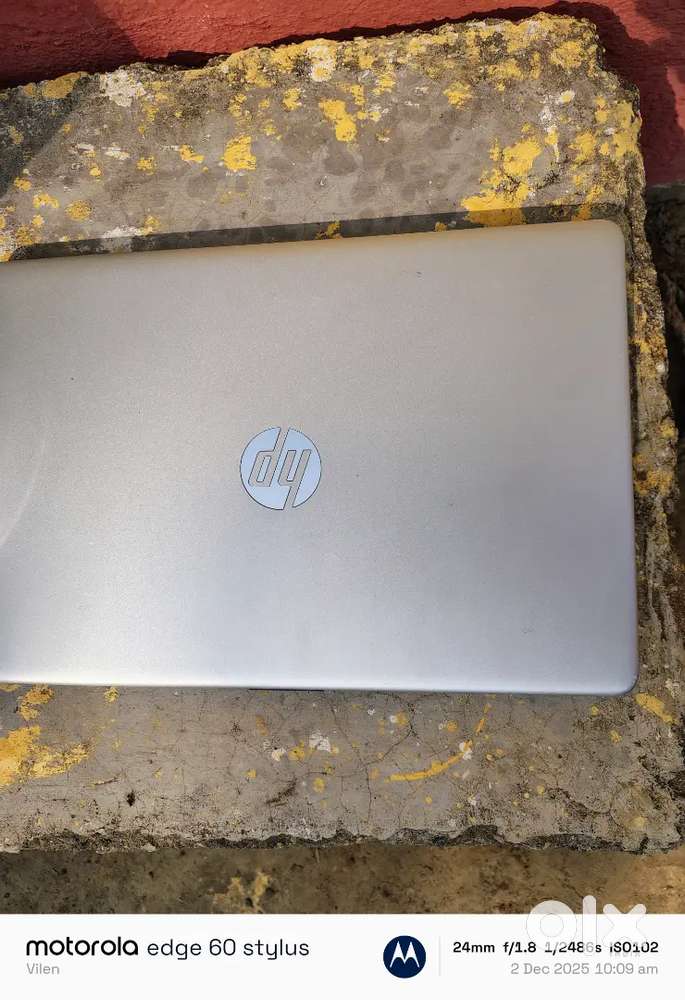 HP 15s I3  8gb 512gb SSD