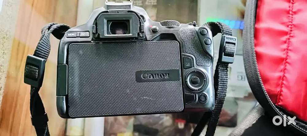 Canon 200d lens 18:55mm 75:300mm lens