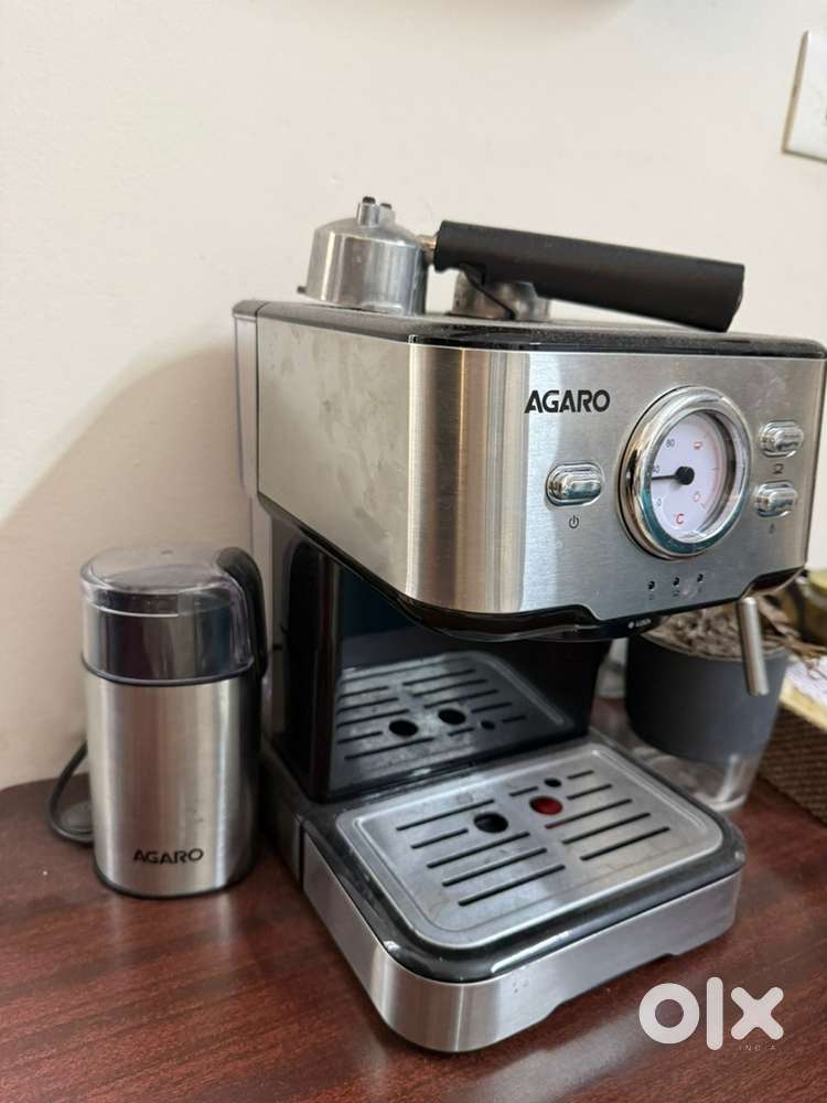 Coffee machine and grinder professional