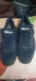 SKECHERS AIR SHOES