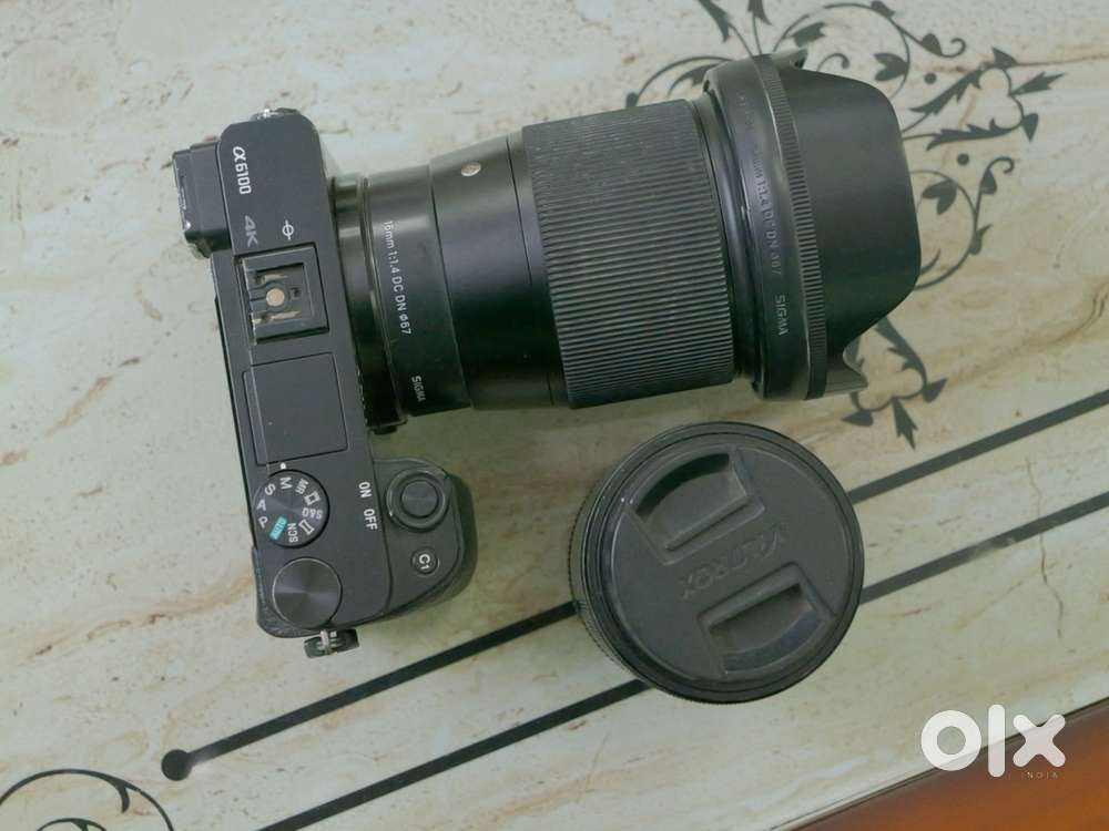 Sony a6100 + 2 fast prime lenses