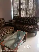 5 Seater Sofa with Center Table