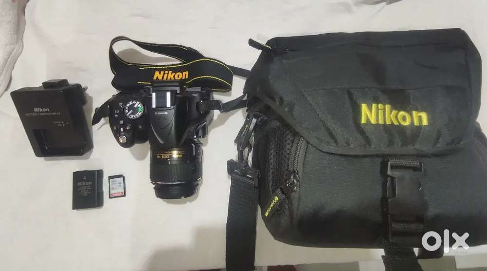 Nikon D5200 DSLR camera