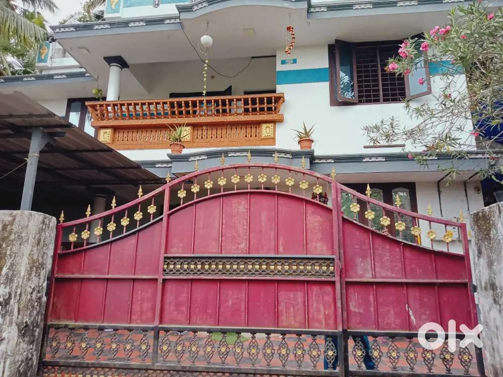 Ready to move 5BHK house
