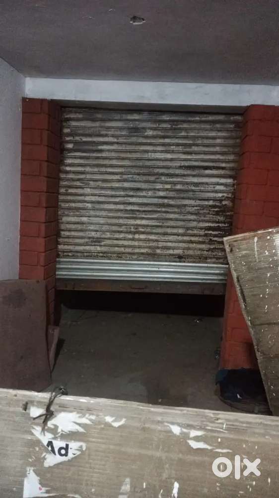 Urgent Shop for sell at porsh area