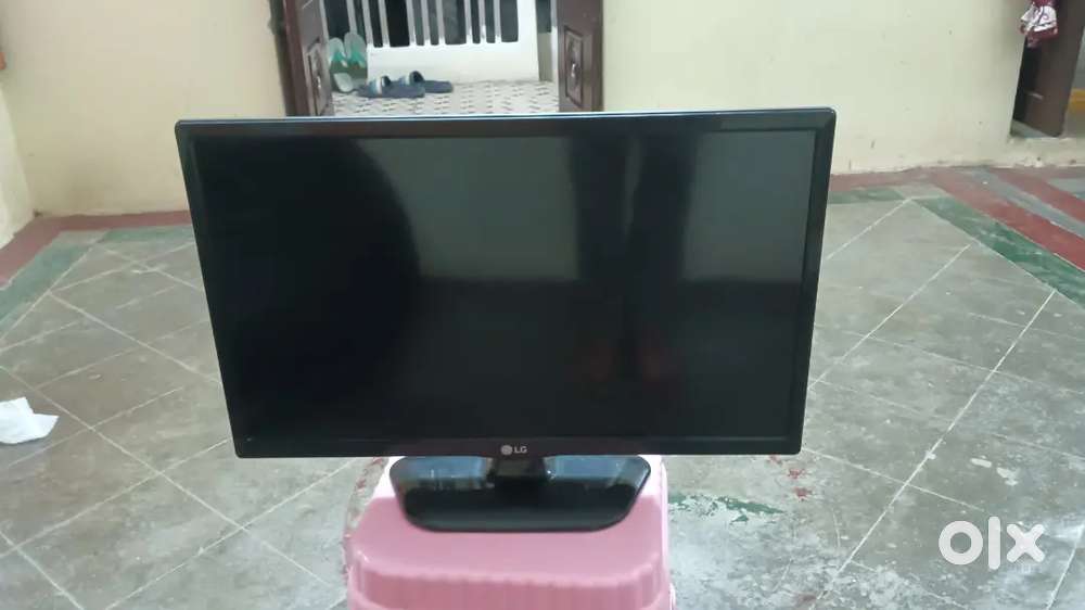 Used LG 24-inch LED TV (Model: 24LF452A-TA) - Excellent Condition