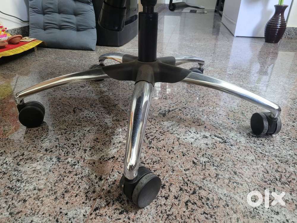 Sparingly used office chair