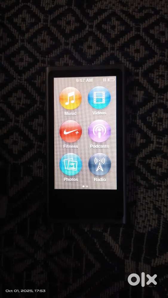 apple ipod only no calls only singing song and vedio s