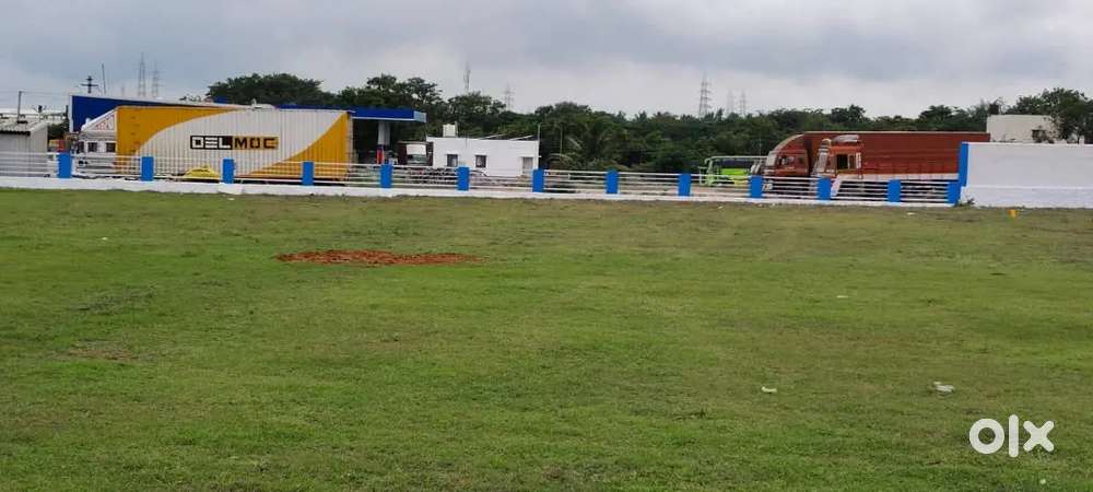 ON ROAD  PREMIUM  VILLA PLOTS