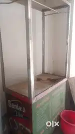 RESTAURANT  DISPLAY COUNTER