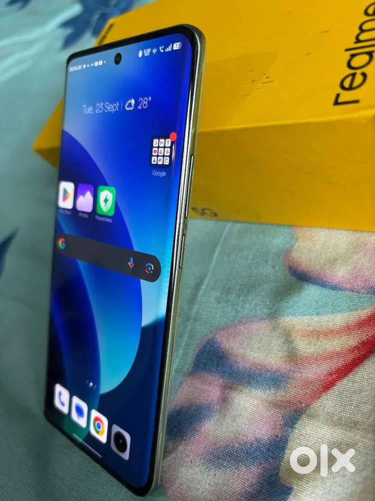 Realme 11 pro plus (12 GB/256)
