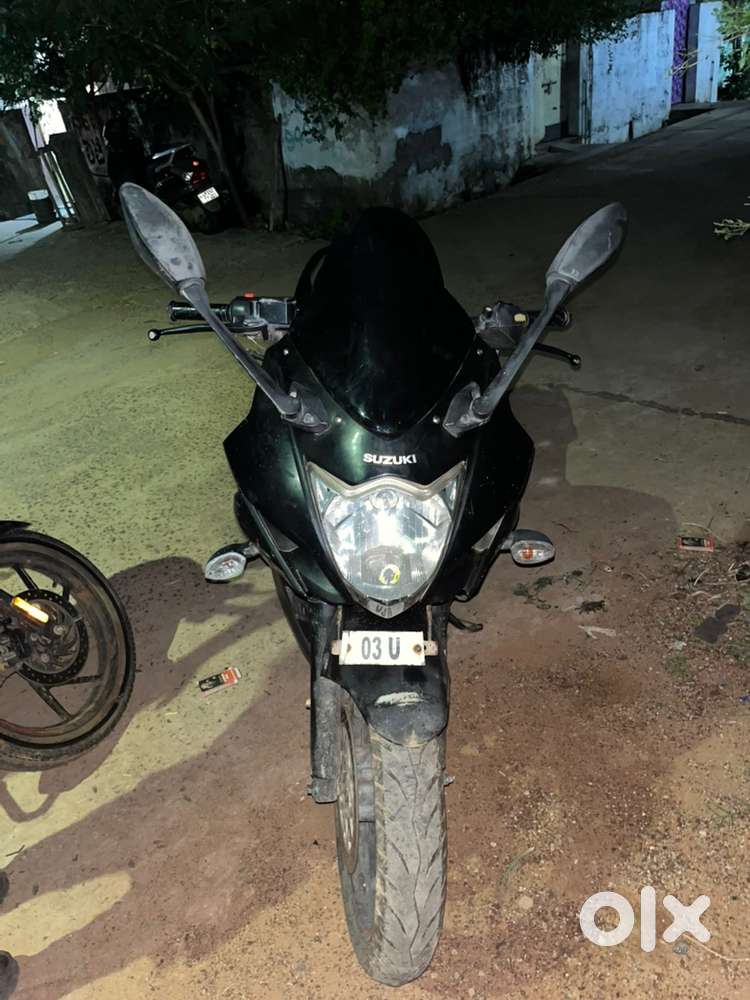 Suzuki Gixxer SF bs4 old spare parts