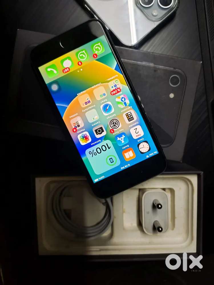 APPLE IPHONE 8