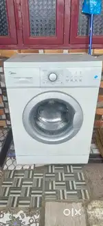 Media washing machine for seal nee to money
