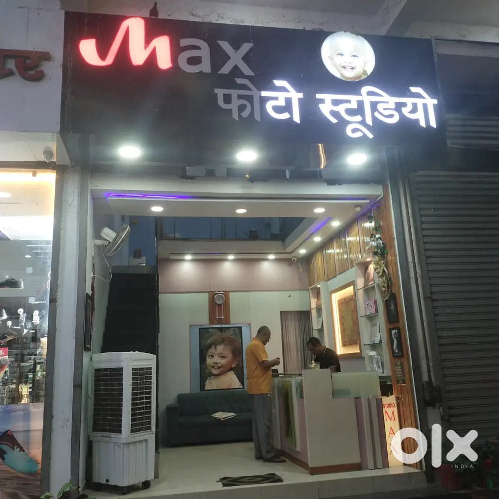 Photographer required for Max Studio, Seepat chowk