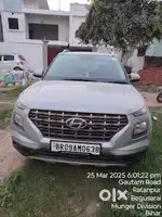 Hyundai Venue 2023 Petrol 52000 Km Driven