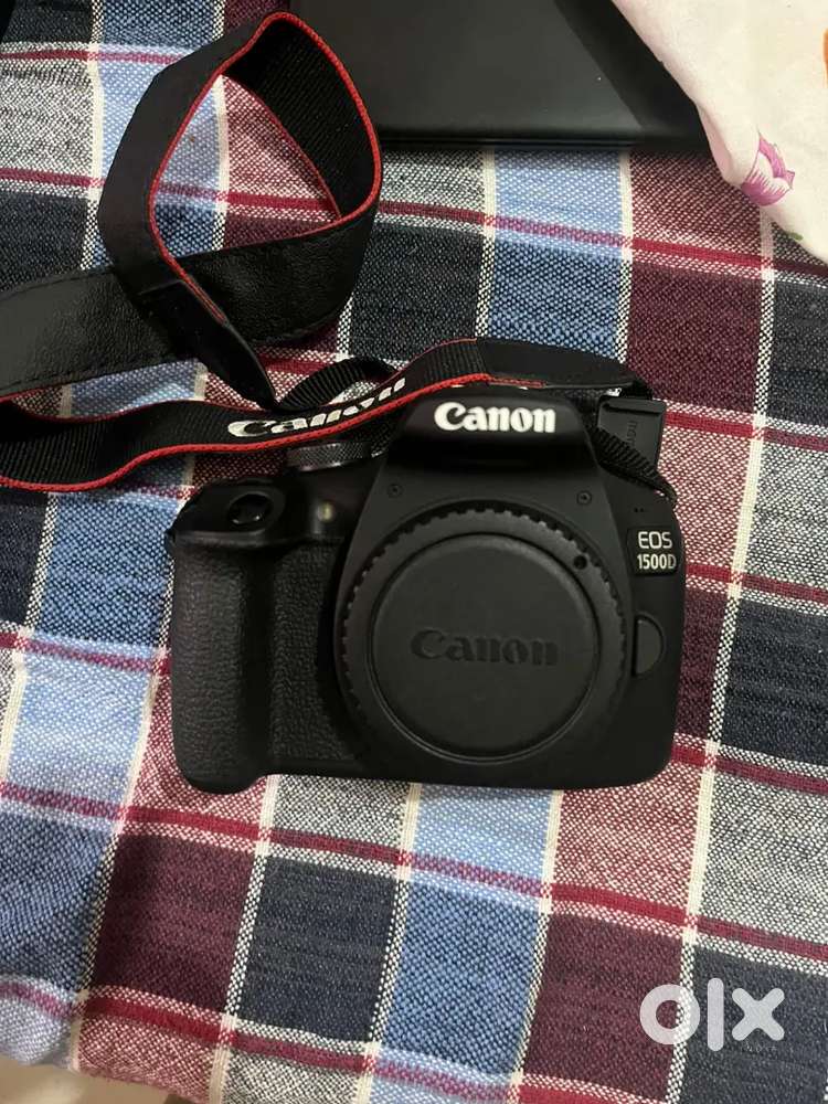 Canon 1500 d with two lens