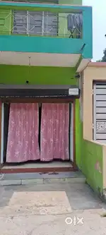 Main road pe hai location bahut acha hai