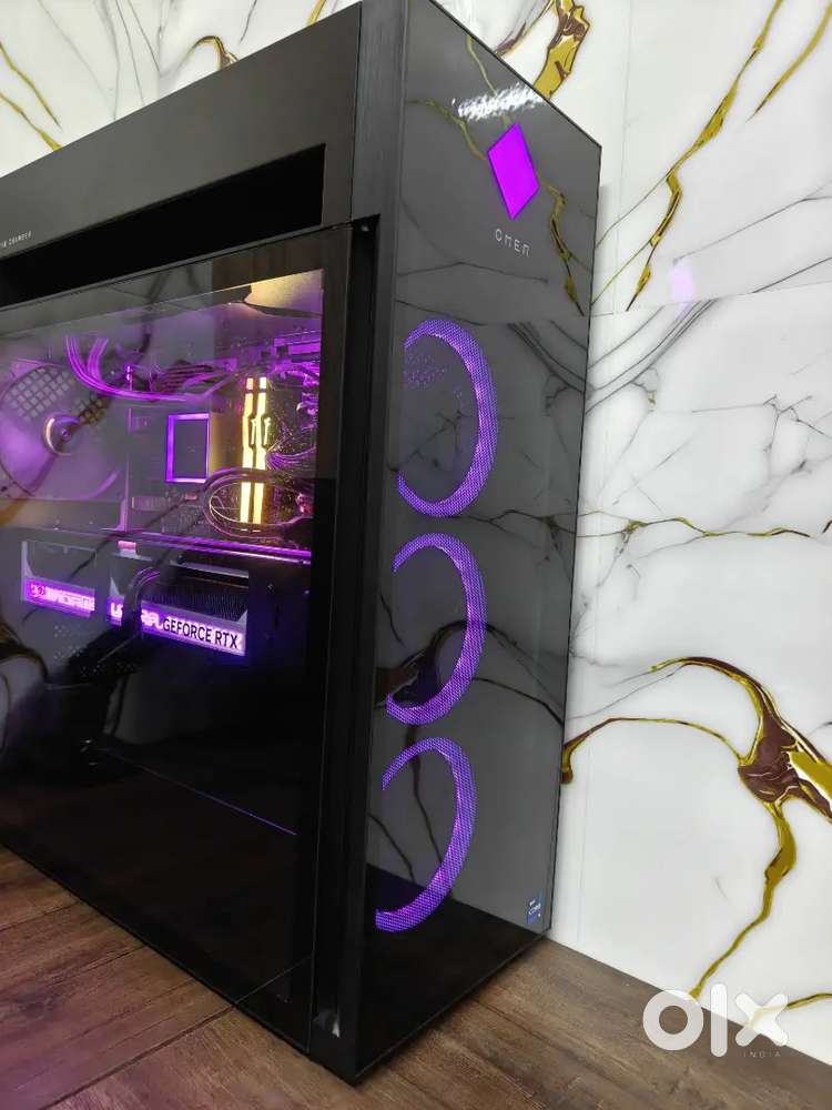 HP OMEN 45L GAMING PC - I9 14900K  - RTX 5080- 32gb - 2TB