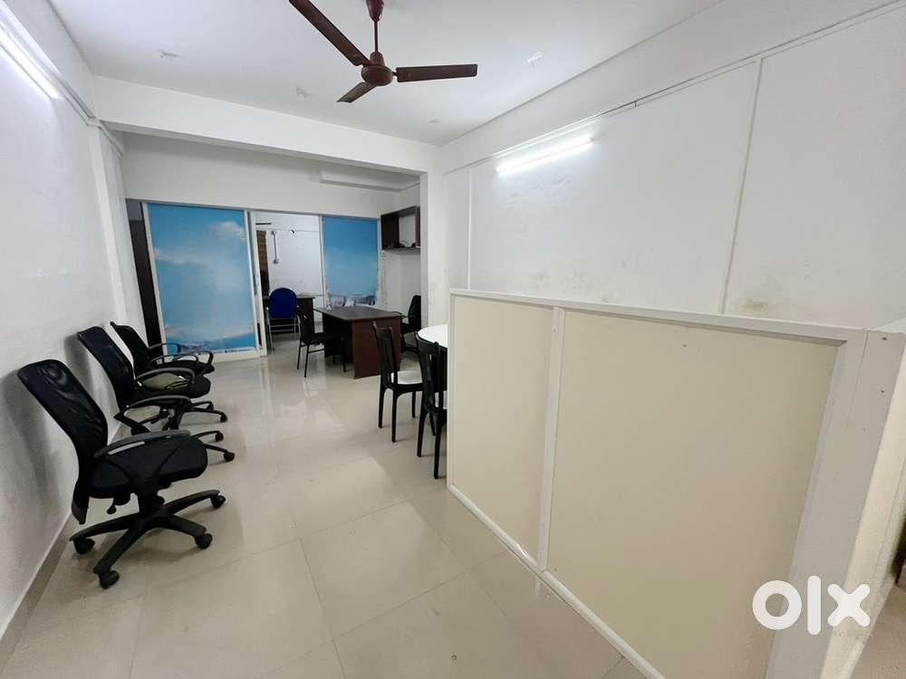 600 Sqft Office space in Kakkanad with Car parking ground floor