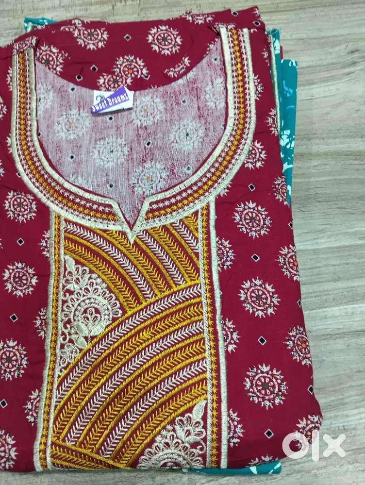 I want to sell my clothes item for shop closing