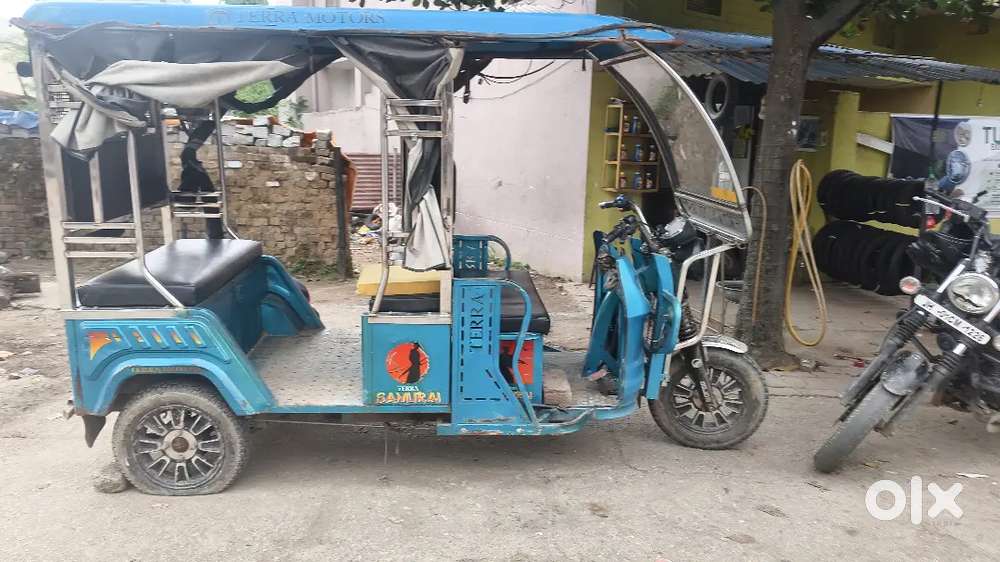 This is very good condition and batry waranty mrp 130000 rs only