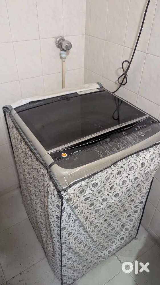 Moving out - LG Fully Automatic 6.5Kg top load washing machine