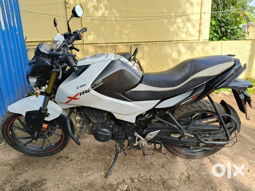 Showroom records service history