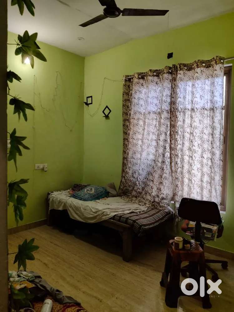 Looking for a Peaceful Vegetarian Female Flatmate for my 2BHK Flat