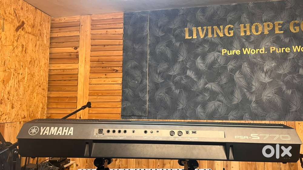 Yamaha PSR s770