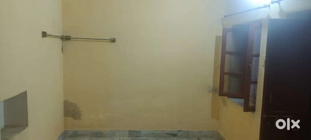 Ground floor 2 room hall kichten