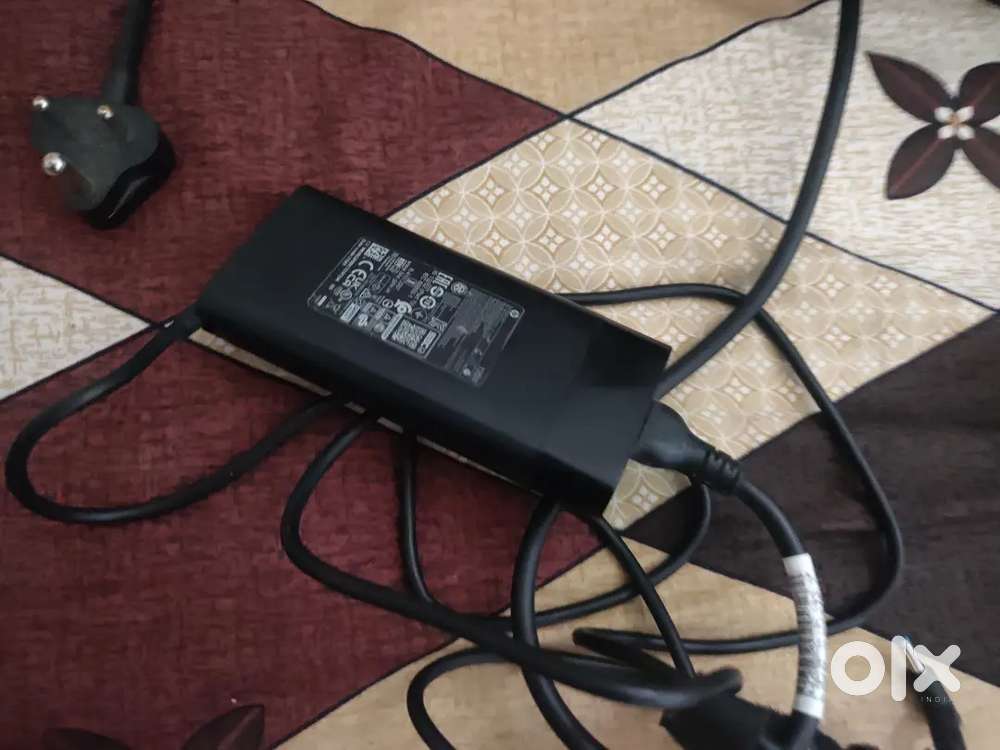Hp 135W laptop charger original less uses