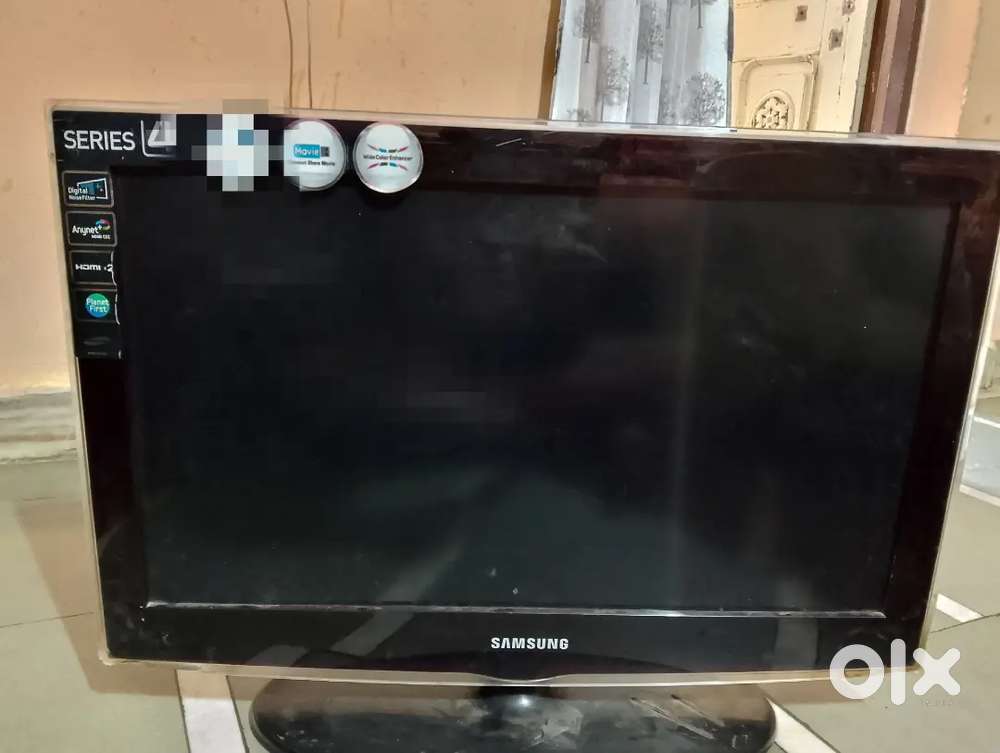 Samsung Tv '24' inch. Series '4'