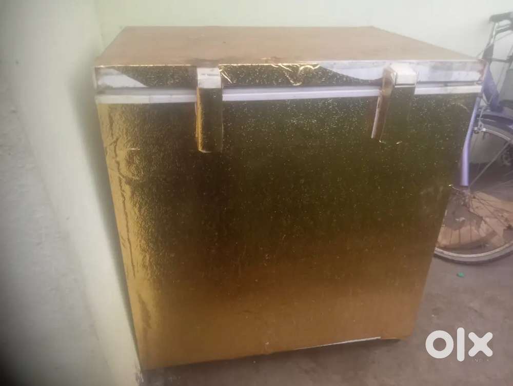 Freezer box for sale rs 3000 gas filling required