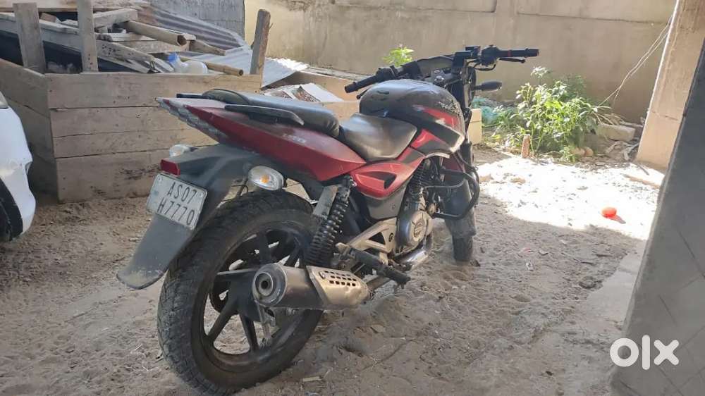Bajaj pulsar 180 (2017) on sale
