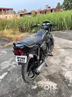 Spelder 2004 model h Jiii upar ka saman 2019 model bike ka rkhabaya ha