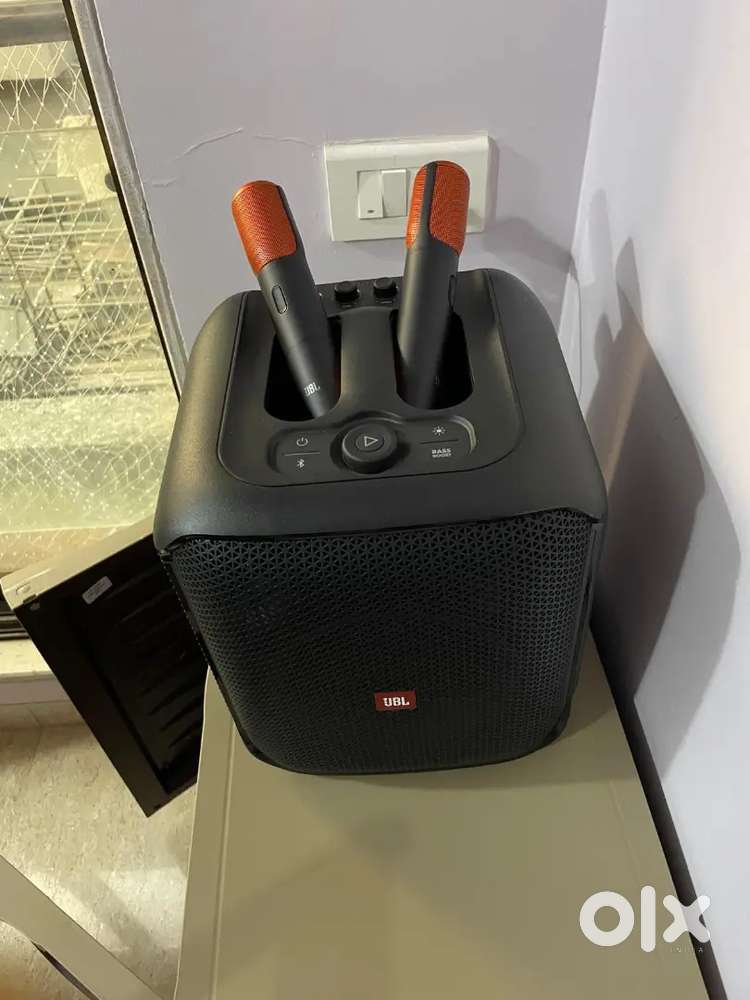 Selling JBL Partybox Encore Essential (Karaoke Box)