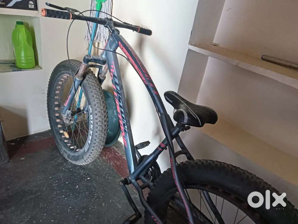 8 mahine purani Hai ful condition mein hai thodi bhi Tut nahin Hai gea