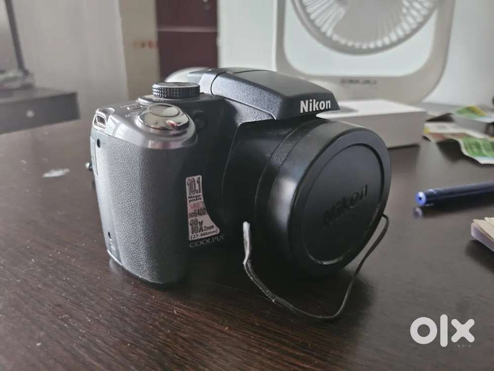 Nikon coolpix p80(camera and battery only)