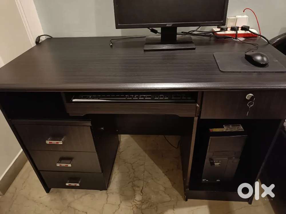 Royal Oak Study Table with 3-drawer Chest