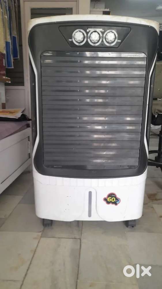 GOOD CONDITION N REARLY USED AIR COOLER IN BEST CONDITION