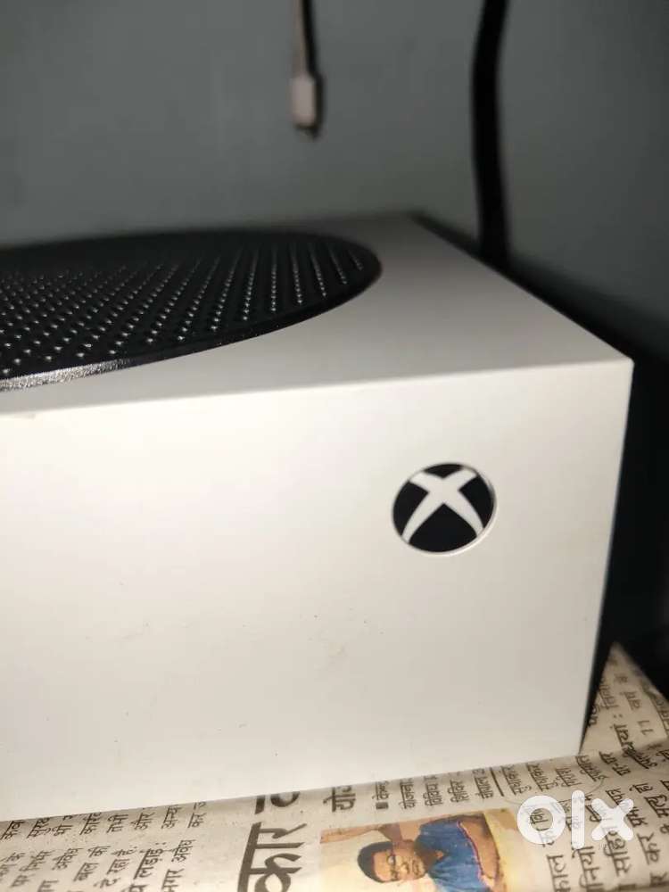 XBOX S 512 GB new Like Condition plus 1 TB external hard disk