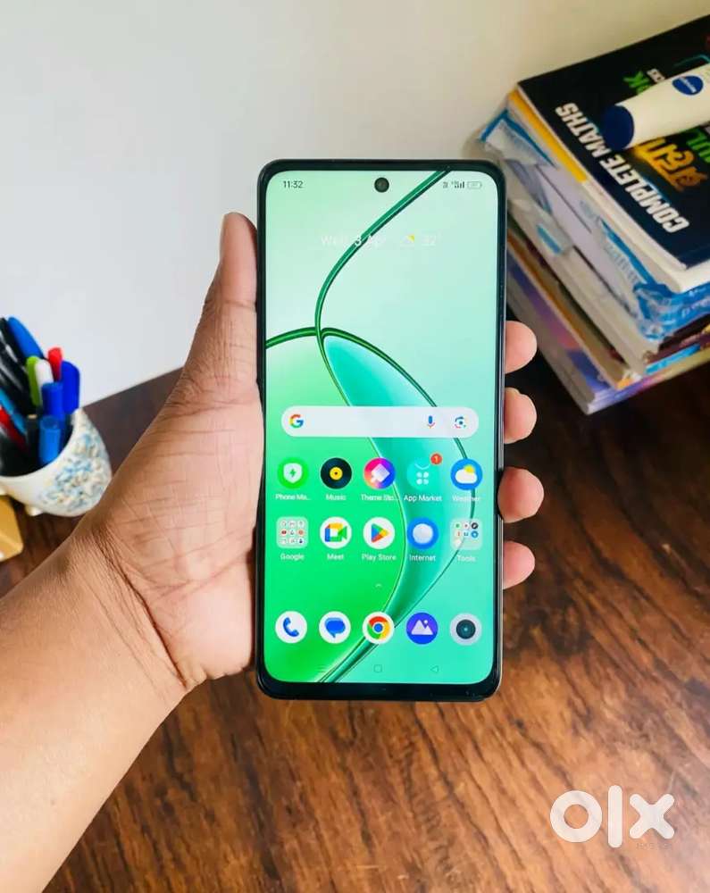 Realme 12x 5G 8/128 last rate hai