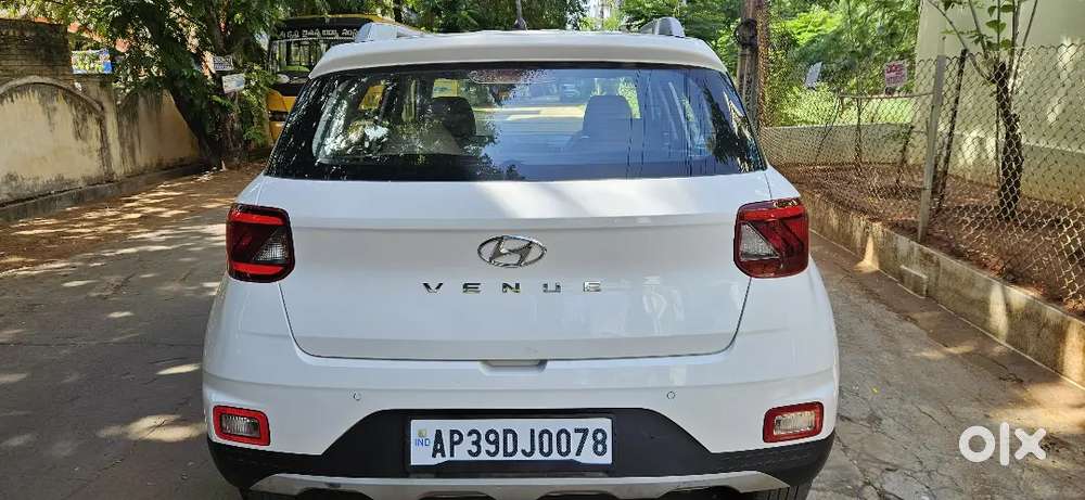 Hyundai Venue 2019 Diesel 118000 Km Driven