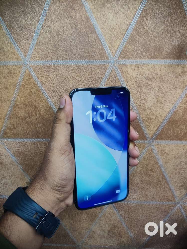 Apple I Phone 13 Pro Max ( Halki Si Upar s Touch issue h )