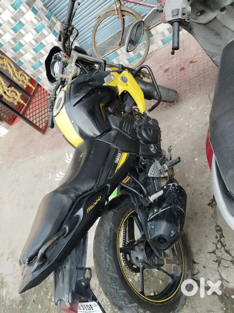Sell my bike yamaha fzs it's urgent
