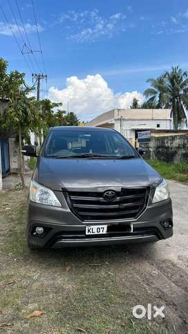 Toyota Innova 2012 Diesel Well Maintained